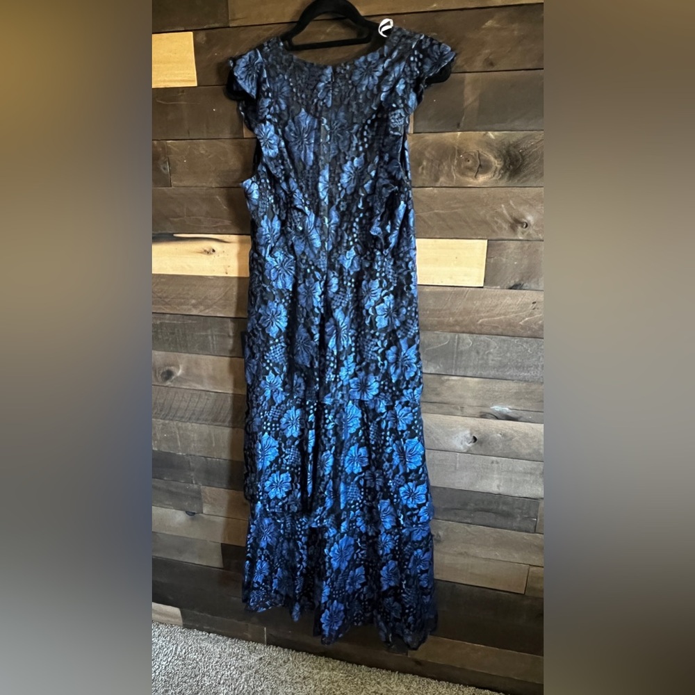 Lulu's Black Lace Overlay Blue Floral Maxi Dress